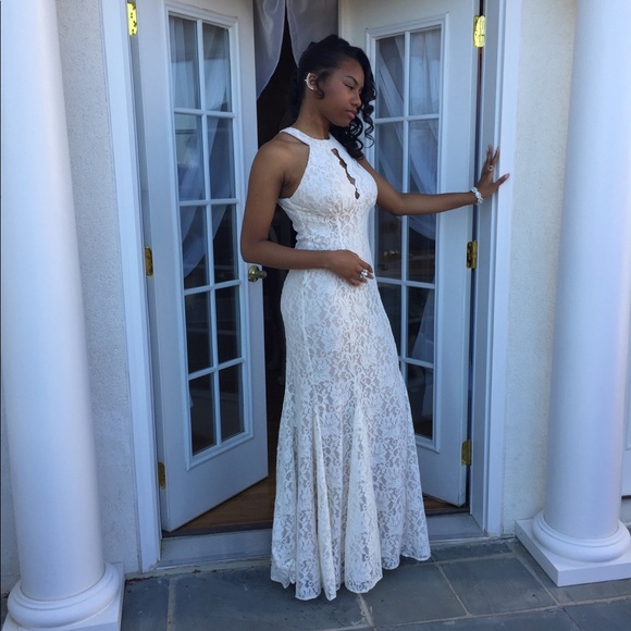 Prom dress - Picture 1 of 2